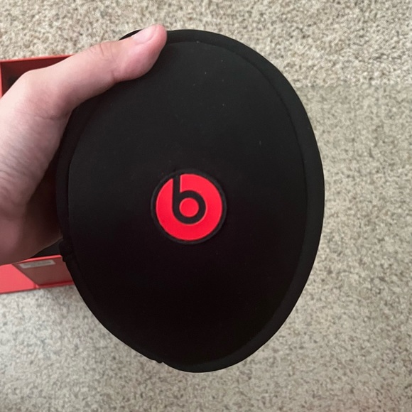 Beats Solo HD - Picture 8 of 11